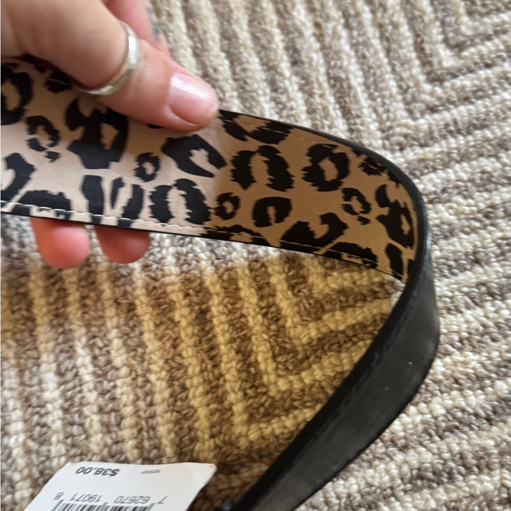 NWT Betsey Johnson Black and Leopard Belt with Gold Buckle - Picture 5 of 5